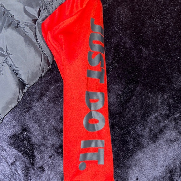 Boys Nike Puffer Coat - Picture 2 of 4